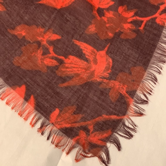 Lands End NWT Shawl Wrap, Long Length, Wide Stole, Gauzy Lightweight, Bird Print - Picture 4 of 9